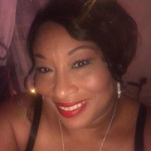 Meet your Posher, Deborah